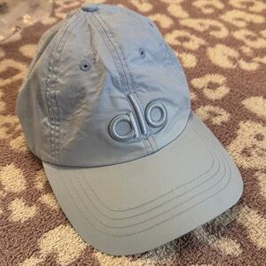 ALO YOGA Off-Duty Hat adjustable– Powder Blue – clean girl athleisure